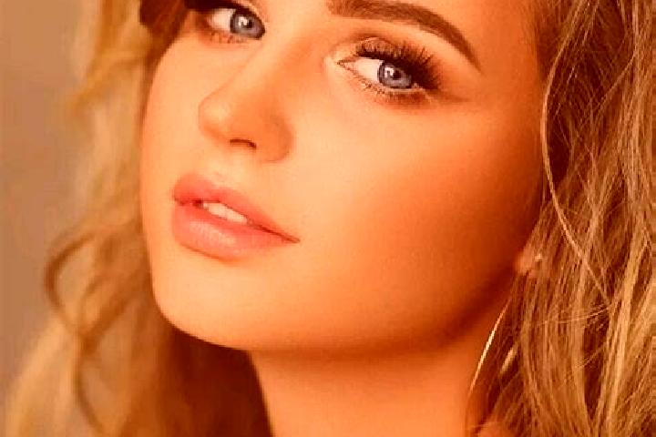 Sadie, 24, a dark blonde blue-eyed european companion based in Krasnyye Tkachi. Offering Dinner Date, Fetish, Overnight. Available for incall and outcall, ov...