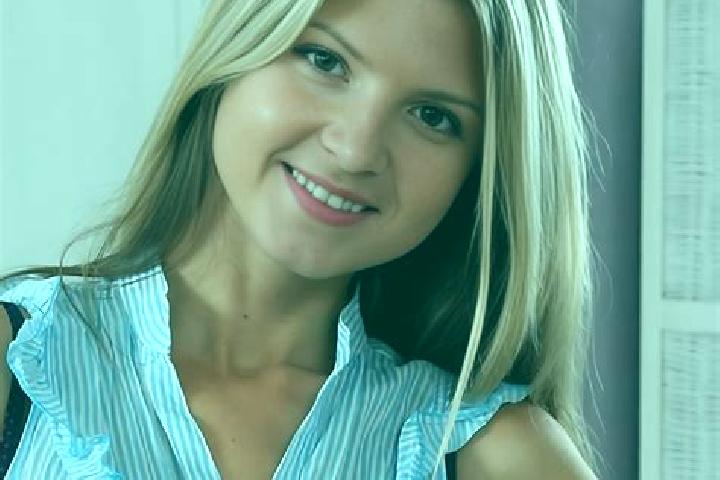 Sadie, 24 — Escort in Garson, Canada