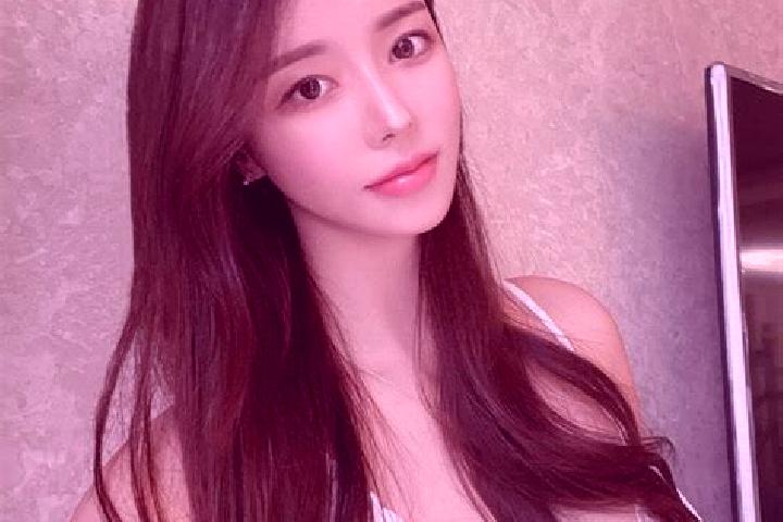 Sadie, 24 — Escort in Waigang, China