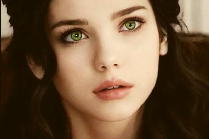 Sadie, 25, a black green-eyed indian companion based in Candasnos. Offering Fetish, OWO, Roleplay, A-Level. Available for incall and outcall, overnight booki...