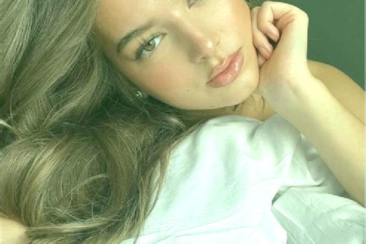 Sadie, 26, a chestnut green-eyed latina companion based in Doulayeko. Offering A-Level, CIM, Fetish, Deep French Kissing, Roleplay. Available for incall and ...