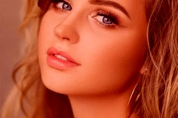 Sadie, 26, a dark blonde blue-eyed middle eastern companion based in Bayang. Offering Fetish, GFE, Party Girl, 69. Available for incall and outcall, day and ...