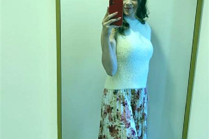 Sadie, 26 — Escort in Berzee, Belgium
