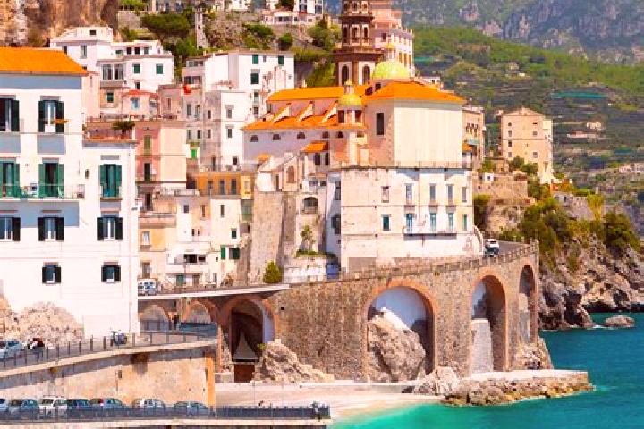 Sadie, 26 — Escort in Borgo Carillia, Italy