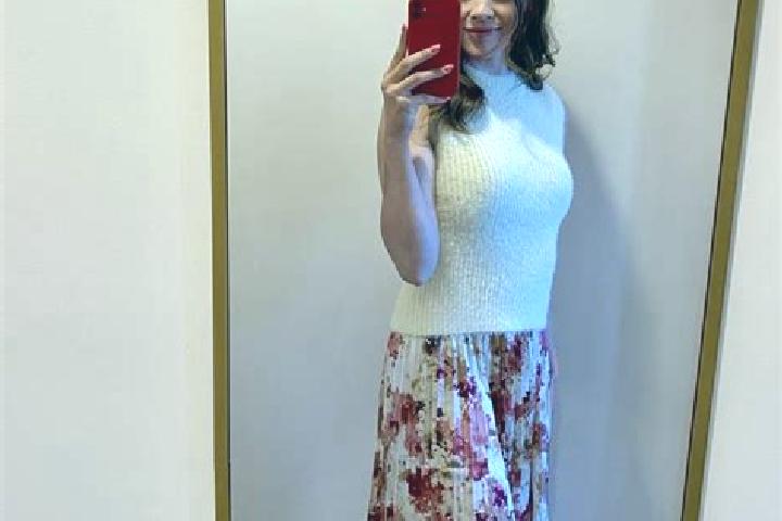 Sadie, 26 — Escort in Goermeli, Turkey