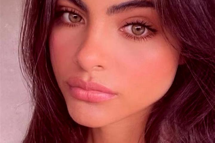 Sadie, 27, a black hazel-eyed latina companion based in Plahankro. Offering Domination, A-Level, BDSM, Tantra. Available for incall and outcall, day and even...