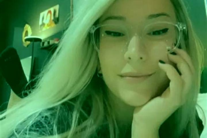 Sadie, 27, a blonde grey-eyed middle eastern companion based in Bokholt-Hanredder. Offering Party Girl, Duos, Deep French Kissing. Available for incall and o...