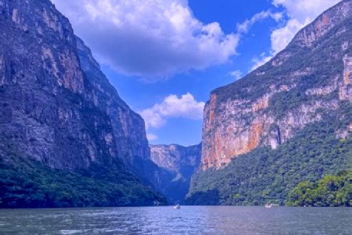 Sadie, 27 — Escort in Chicoasen, Mexico