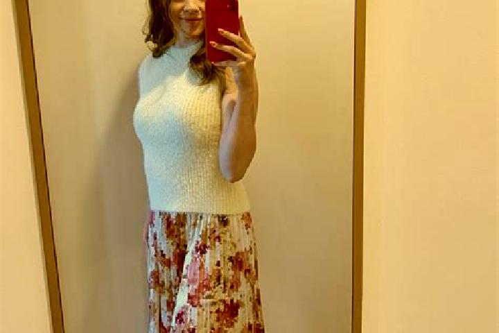 Sadie, 27 — Escort in Petrileni, Romania
