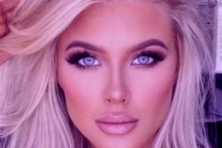 Sadie, 28, a platinum blonde hazel-eyed caribbean companion based in Endon. Offering Travel Companion, Couples, Fetish, Overnight, GFE. Available for incall ...