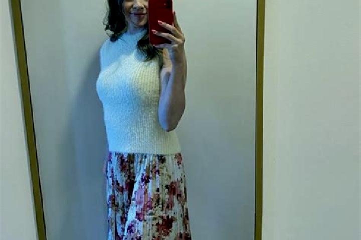 Sadie, 28 — Escort in Maritei, Romania