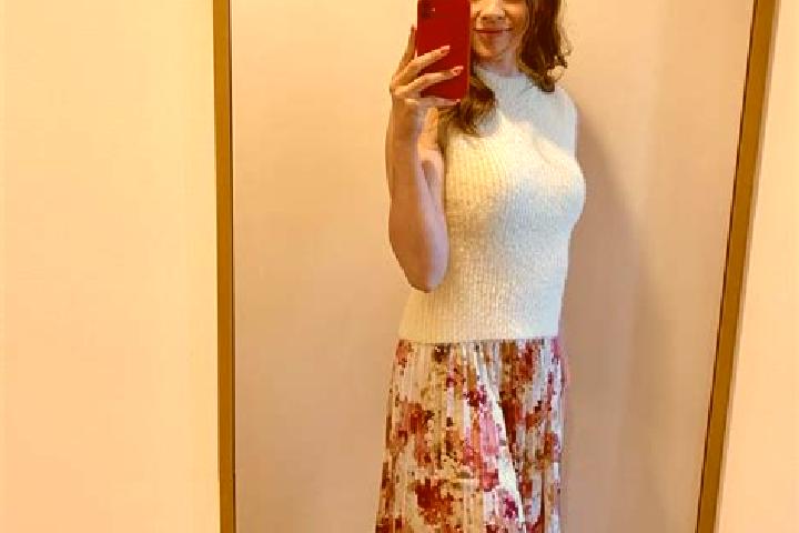 Sadie, 28 — Escort in Novokrymskoye, Ukraine