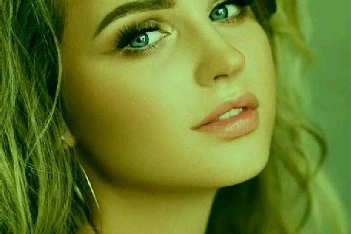 Sadie, 29, a dark blonde blue-eyed slavic companion based in Lewoloba. Offering Girlfriend Experience, GFE, Domination, 69. Available for incall and outcall,...