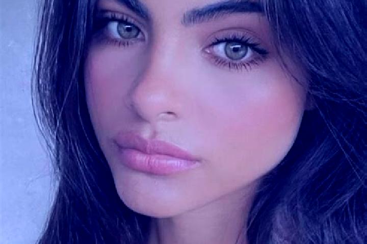 Sadie, 30, a auburn dark-eyed indian companion based in Breddan. Offering Travel Companion, Domination, CIM. Available for incall and outcall, overnight book...