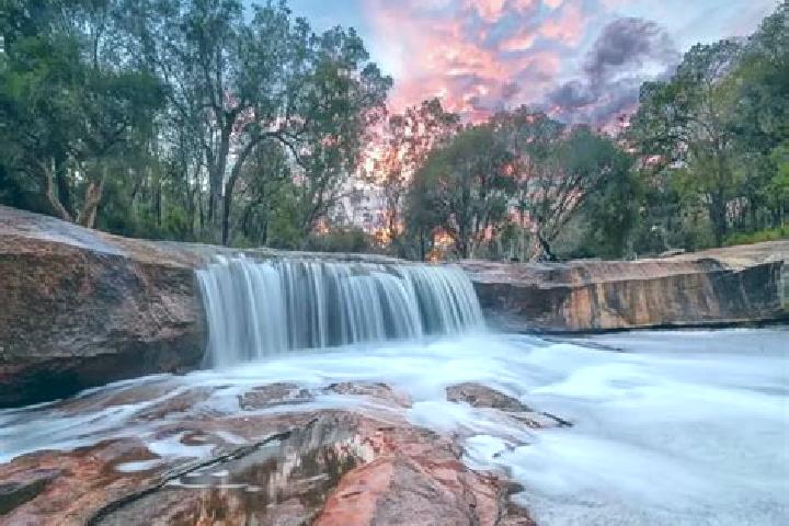 Sadie, 30 — Escort in Gidgegannup, Australia
