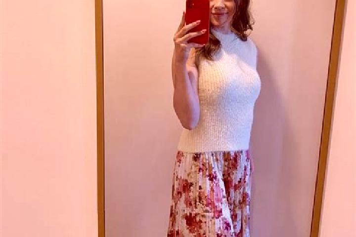 Sadie, 30 — Escort in Hruzko-Zorianske, Ukraine