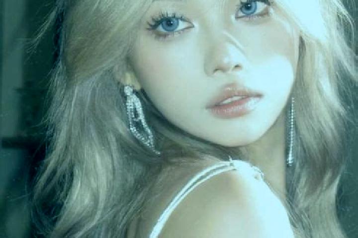 Sadie, 31, a blonde blue-eyed asian companion based in Kangjin. Offering Roleplay, Party Girl. Available for incall and outcall, day and evening dates.
