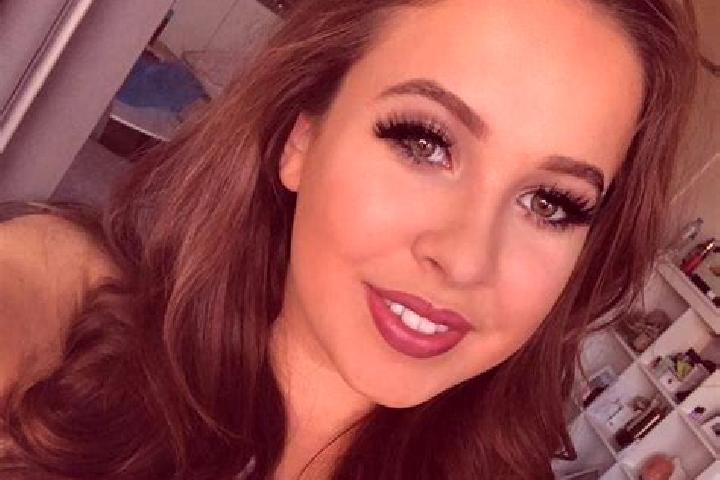 Sadie, 33, a blonde brown-eyed mediterranean companion based in Klenica. Offering Prostate Massage, Duos, Party Girl. Available for incall and outcall, overn...