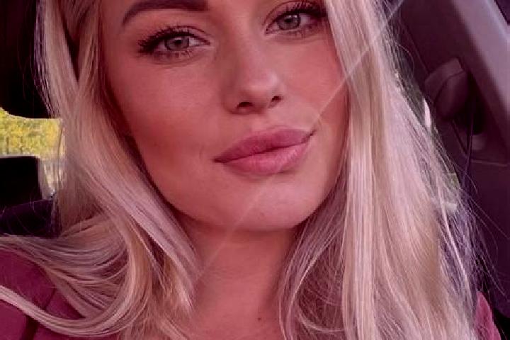Sadie, 33, a blonde hazel-eyed asian companion based in Xilli. Offering Fetish, Deep French Kissing, Erotic Massage, 69. Available for incall and outcall, ov...