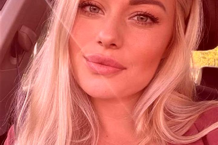 Sadie, 33, a blonde hazel-eyed middle eastern companion based in Sauk City. Offering Fetish, Deep French Kissing, CIM, BDSM. Available for incall and outcall...
