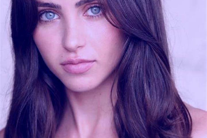 Sadie, 33, a brunette blue-eyed caucasian companion based in Madbury. Offering GFE, Deep French Kissing, Fetish, Party Girl, Duos. Available for incall and o...