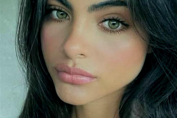 Sadie, 33, a brunette green-eyed european companion based in Barbatre. Offering Roleplay, Massage, CIM. Available for incall and outcall, overnight bookings ...