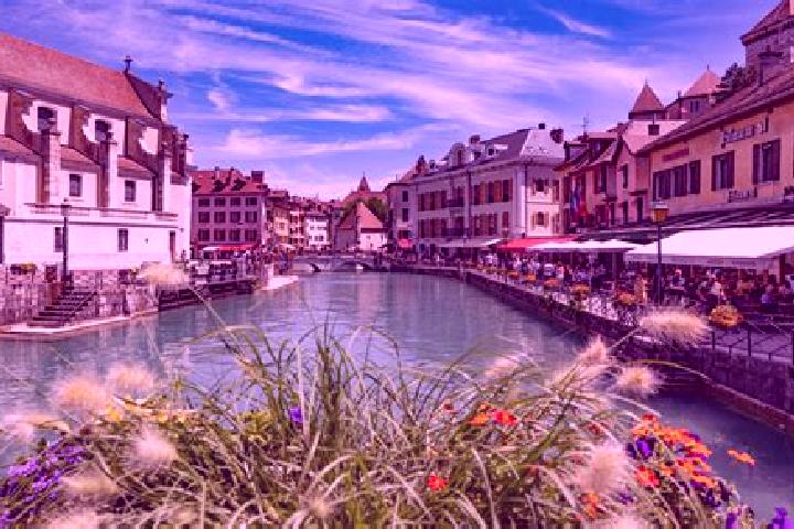 Sadie, 33 — Escort in Annecy, France