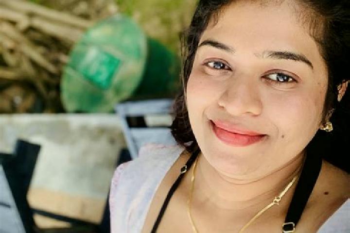 Sadie, 33 — Escort in Dil Sher Brohi, Pakistan