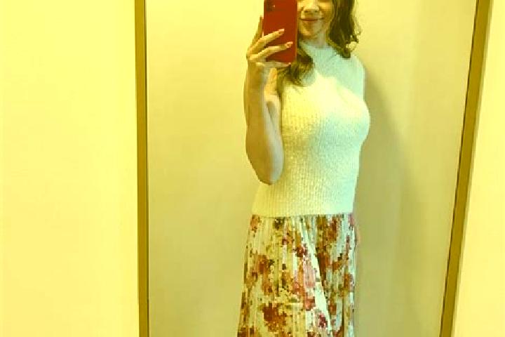 Sadie, 33 — Escort in Harrogate, United States