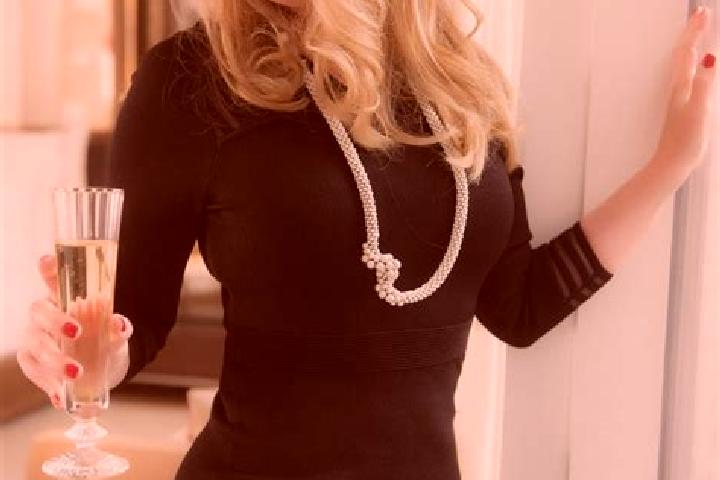 Sadie, 34, a blonde amber-eyed ebony companion based in Wazin. Offering Deep French Kissing, GFE, Dinner Date, Roleplay. Available for incall and outcall, ov...