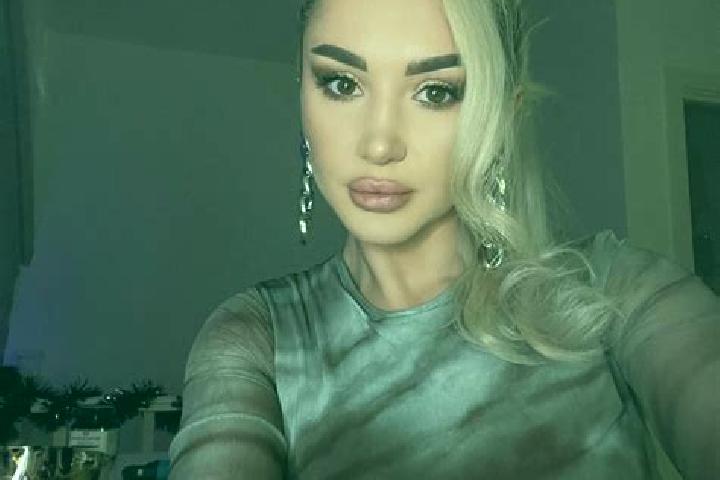 Sadie, 34, a blonde dark-eyed mixed companion based in Sant Ana do Livramento. Offering Tantra, GFE, Roleplay, Overnight, Travel Companion. Available for inc...