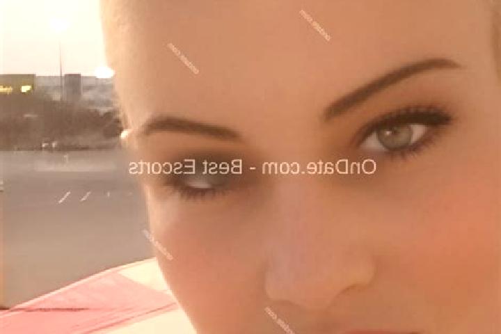 Sadie, 34 — Escort in Gulaobei, China