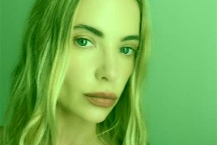 Sadie, 34 — Escort in Newnham, Australia