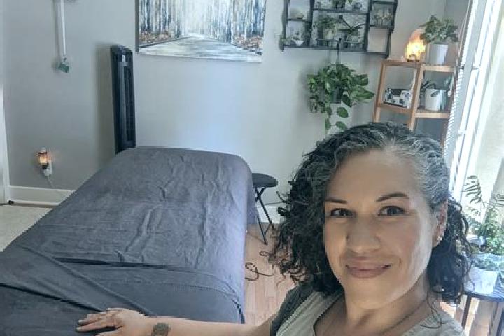 Sadie, 35, a auburn blue-eyed indian companion based in Barranco de Loba. Offering Erotic Massage, Prostate Massage, Travel Companion, Girlfriend Experience....