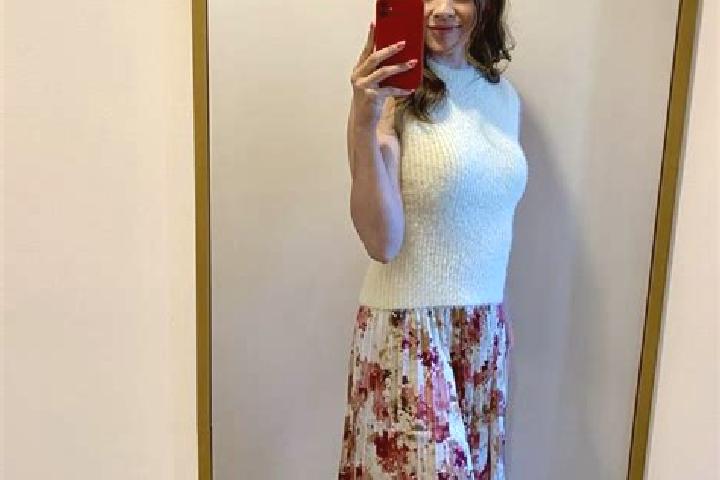 Sadie, 36 — Escort in Negreia, Romania
