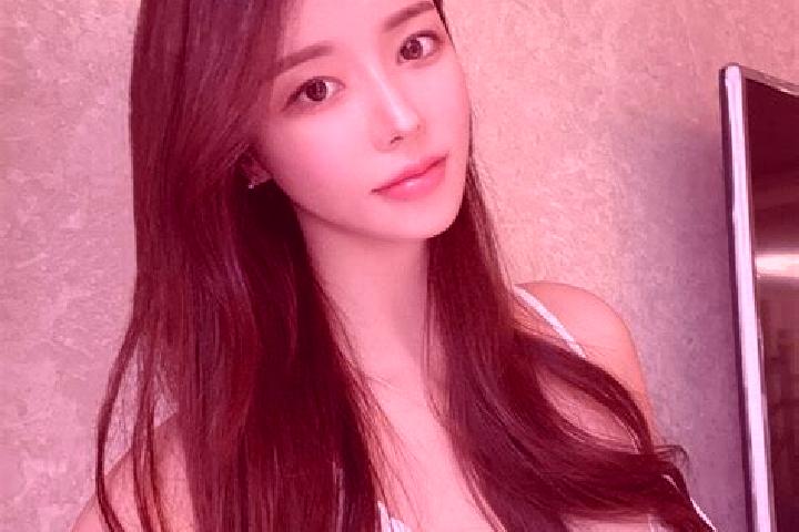 Sadie, 36 — Escort in Xiadao, China
