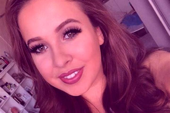 Sadie, 37, a blonde brown-eyed caucasian companion based in Custines. Offering Duos, Party Girl, Striptease, Travel Companion. Available for incall and outca...