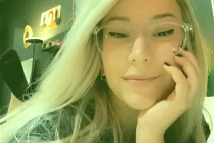 Sadie, 37, a blonde grey-eyed ebony companion based in Etzenricht. Offering Tantra, Roleplay, GFE. Available for incall and outcall, overnight bookings avail...