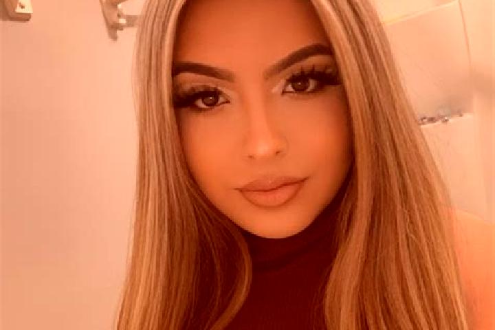 Sadie, 38, a blonde brown-eyed latina companion based in Capralba. Offering Girlfriend Experience, GFE, Massage. Available for incall and outcall, day and ev...