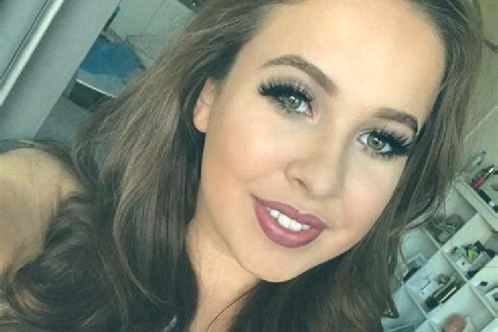 Sadie, 38, a dark blonde amber-eyed caribbean companion based in Parres. Offering GFE, Dinner Date. Available for incall and outcall, day and evening dates.