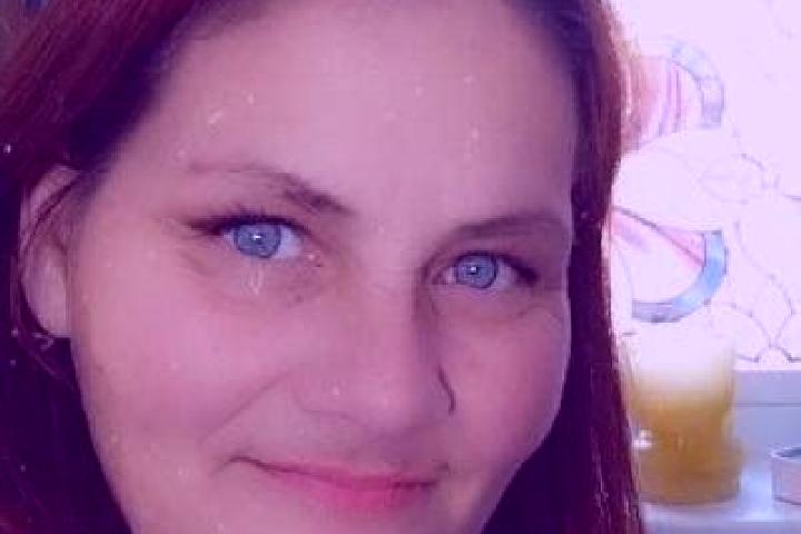 Sadie, 38, a red grey-eyed european companion based in Colonia Elia. Offering Prostate Massage, Overnight, Fetish. Available for incall and outcall, day and ...