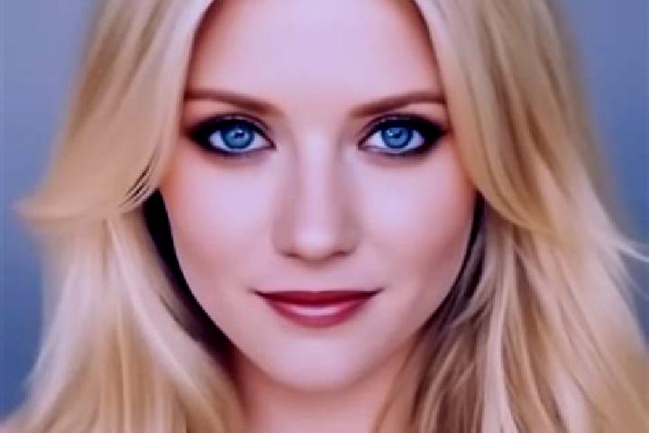 Sadie, 39, a blonde grey-eyed caribbean companion based in 25 de Mayo. Offering Overnight, Travel Companion. Available for incall and outcall, day and evenin...