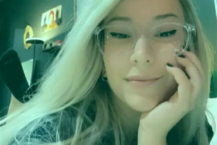 Sage, 20, a blonde dark-eyed slavic companion based in Villavicencio de los Caballeros. Offering Striptease, BDSM, 69. Available for incall and outcall, day ...
