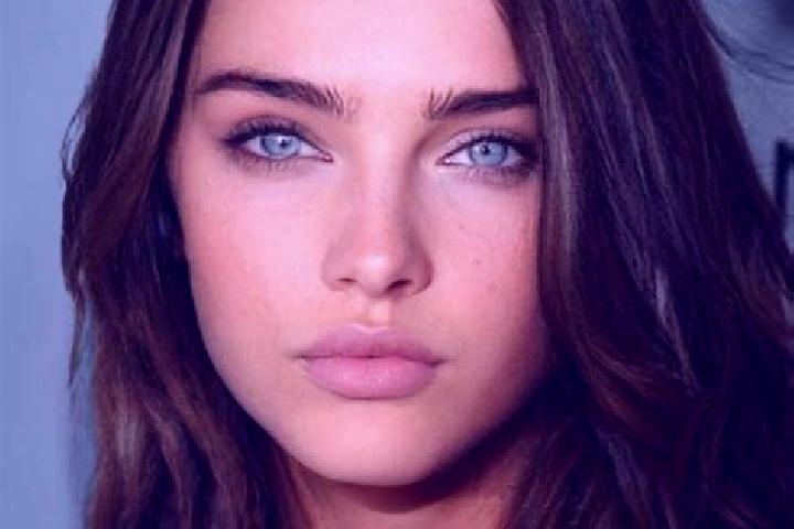 Sage, 20, a chestnut dark-eyed slavic companion based in Villa La Union. Offering Deep French Kissing, Erotic Massage, Girlfriend Experience. Available for i...