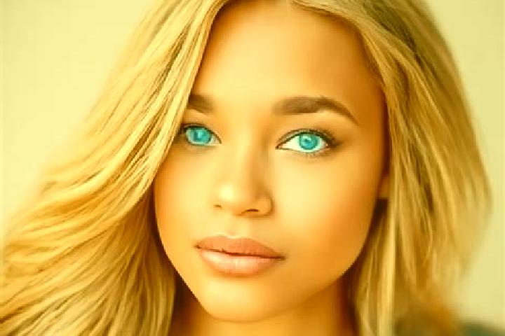Sage, 20, a dark blonde blue-eyed latina companion based in Hales. Offering Erotic Massage, Duos, Roleplay, Massage, Deep French Kissing. Available for incal...