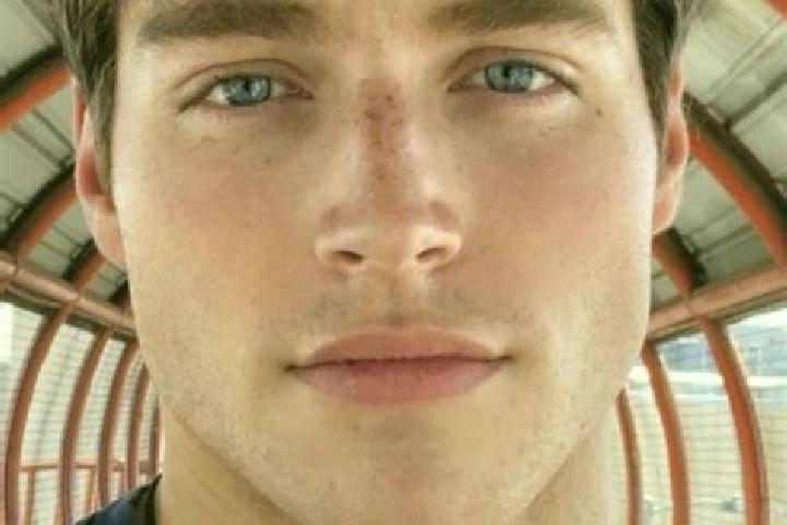 Sage, 20, a red grey-eyed european companion based in Dromana. Offering A-Level, Prostate Massage, Deep French Kissing, Couples, GFE. Available for incall an...