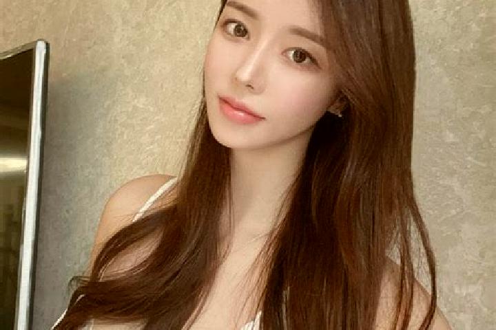 Sage, 20 — Escort in Beiyingzi, China