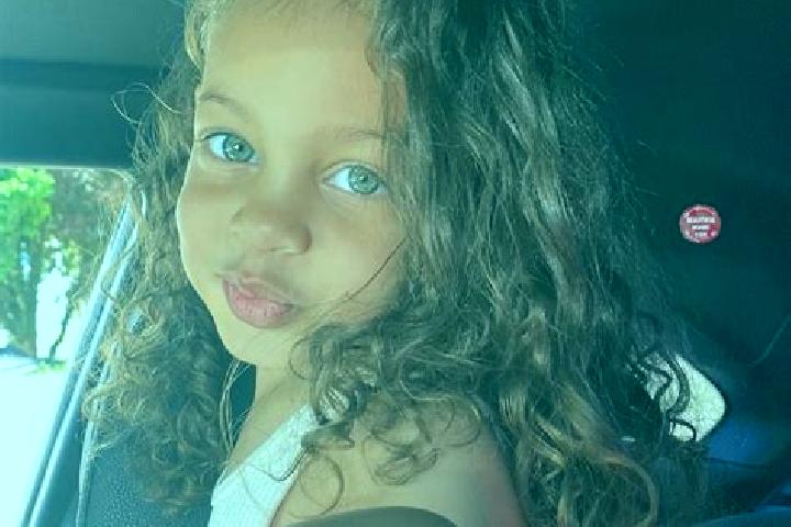 Sage, 21, a auburn blue-eyed mixed companion based in Neu Boltenhagen. Offering A-Level, Dinner Date, GFE, Travel Companion. Available for incall and outcall...