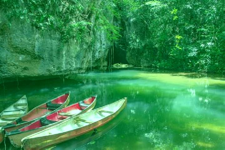 Sage, 21 — Escort in Lower Barton Creek, Belize