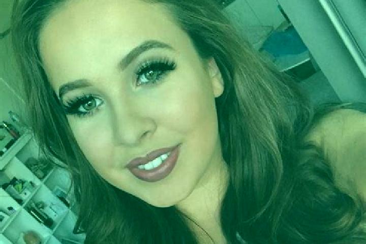 Sage, 22, a auburn amber-eyed latina companion based in Bidihunggar. Offering Domination, Deep French Kissing, Massage, A-Level, Erotic Massage. Available fo...